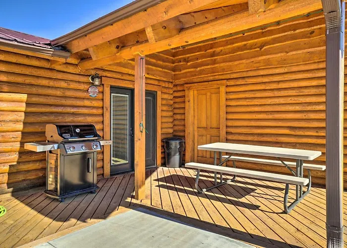 Remote W/ Gas Stove < 7 Mi To Town! Glendo