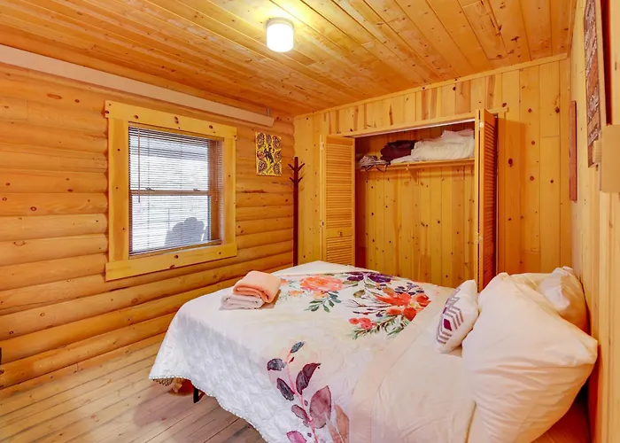 Remote W/ Gas Stove < 7 Mi To Town! Glendo
