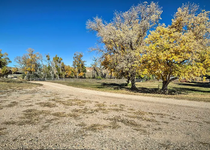 Remote W/ Gas Stove < 7 Mi To Town! Glendo